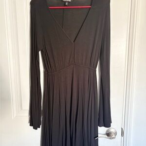 Express flowy midi Black Long Sleeve Dress
